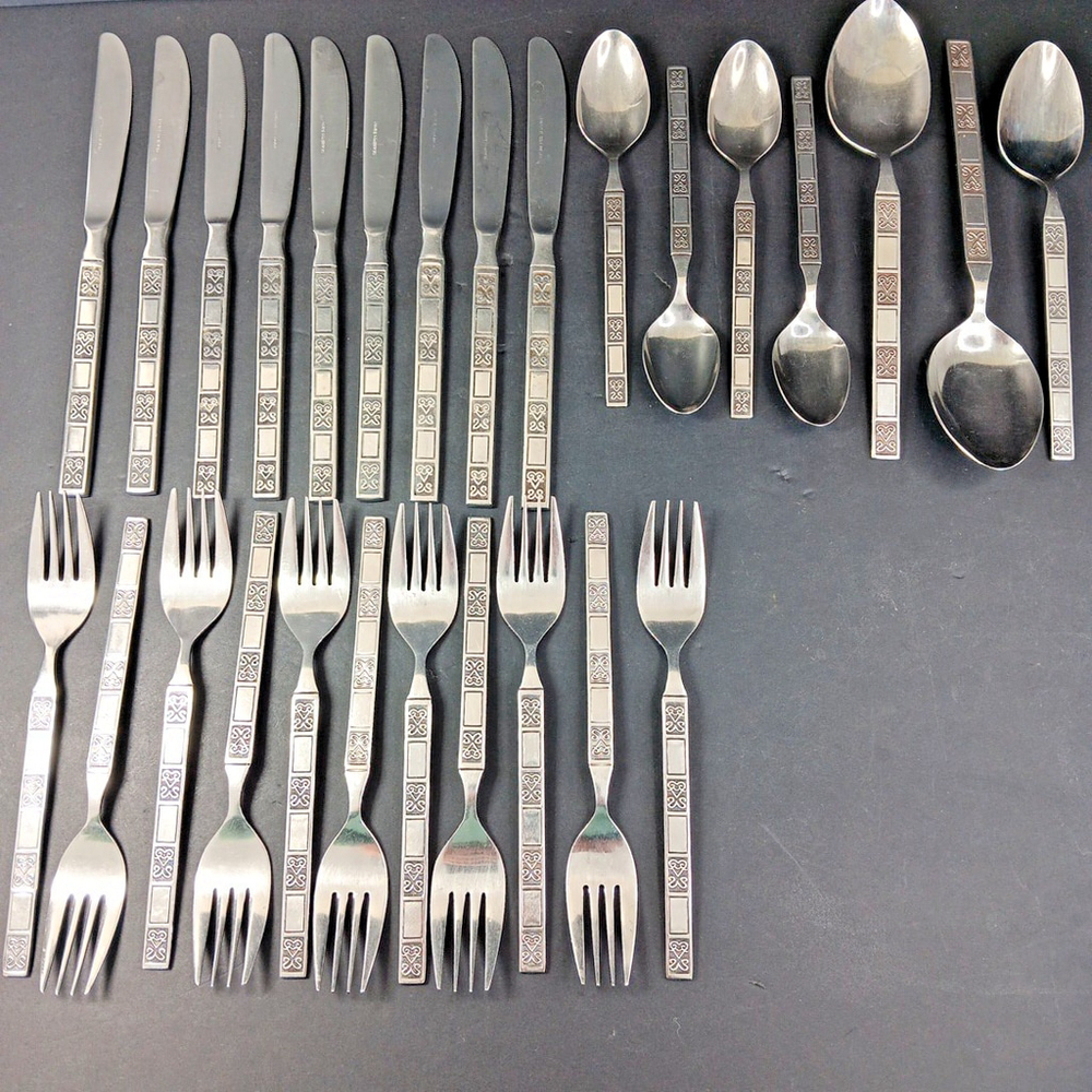 27pc Wm Rogers SCROLLS Flatware Stainless Steel Fork Spoon Knife Japan Korea VTG